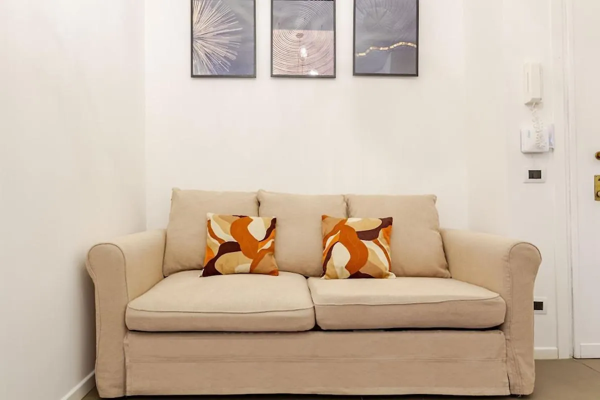 公寓 Duomo Centrale Stylish Double Suite Near Metro 米兰