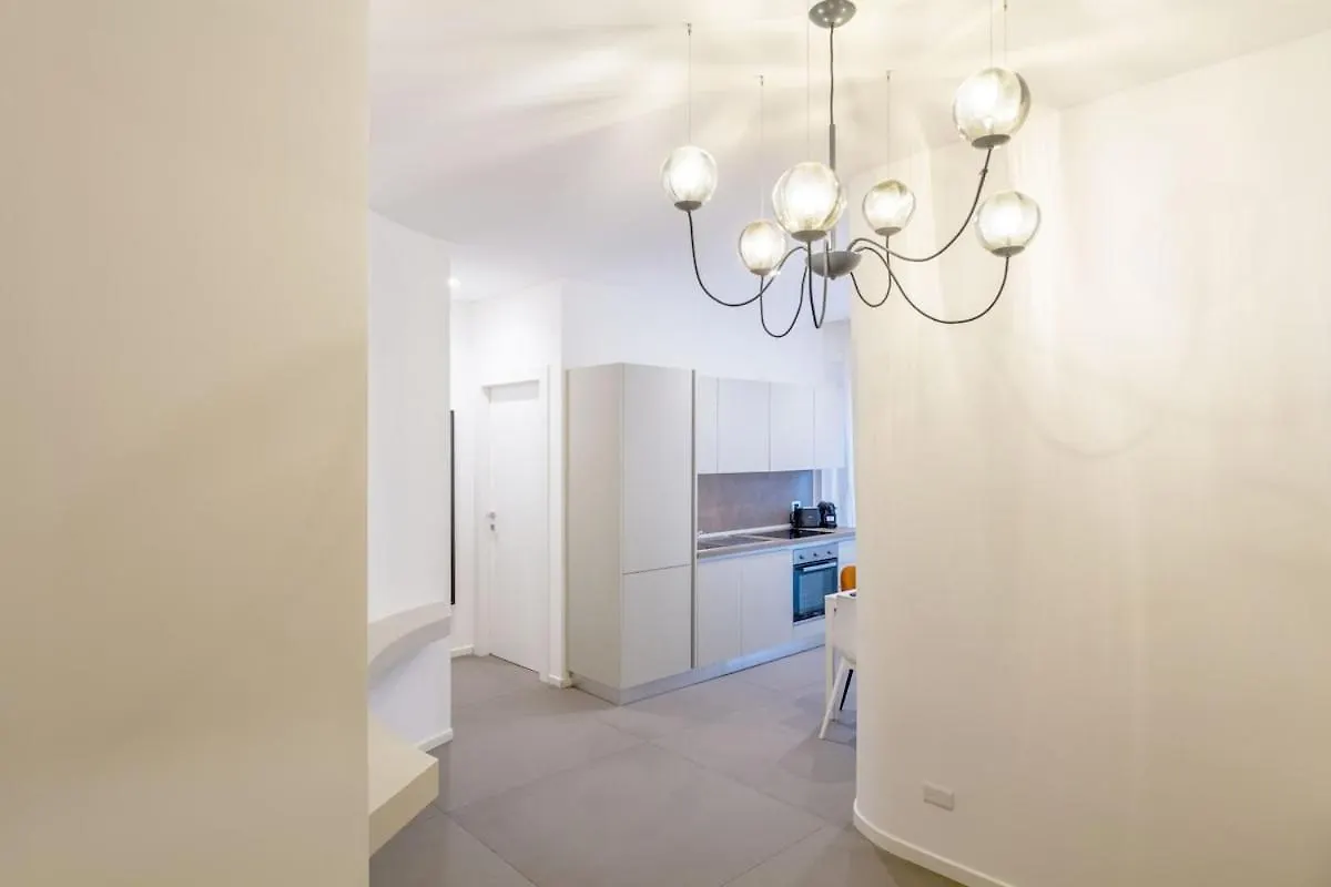 Duomo Centrale Stylish Double Suite Near Metro 米兰 0*,  意大利