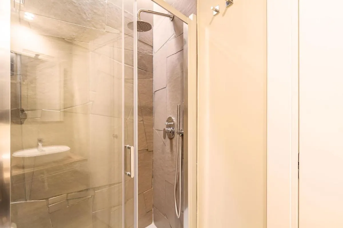 公寓 Duomo Centrale Stylish Double Suite Near Metro 米兰 意大利