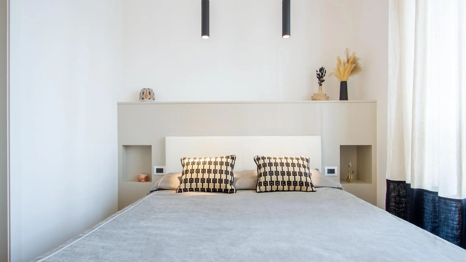 公寓 Duomo Centrale Stylish Double Suite Near Metro 米兰